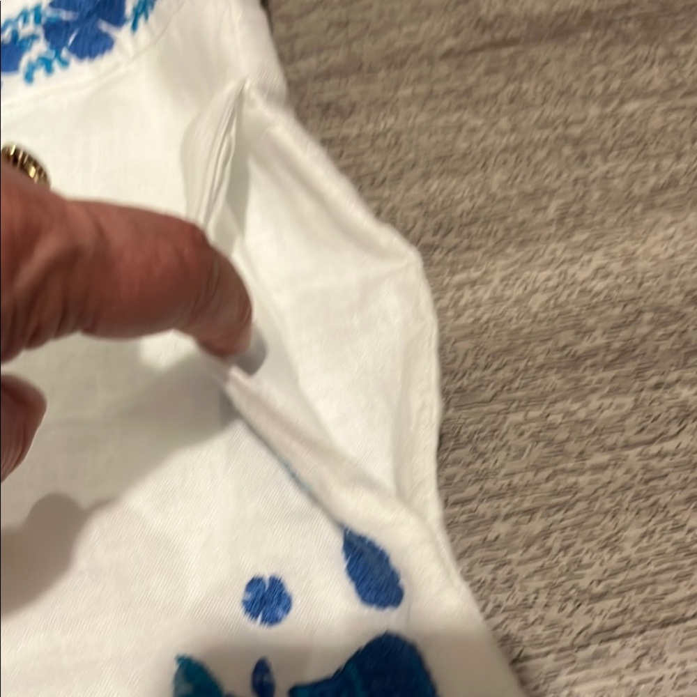 New Johnny Was Tai Linen Jade White and Blue Shorts with Ornate Design - Picture 6 of 16